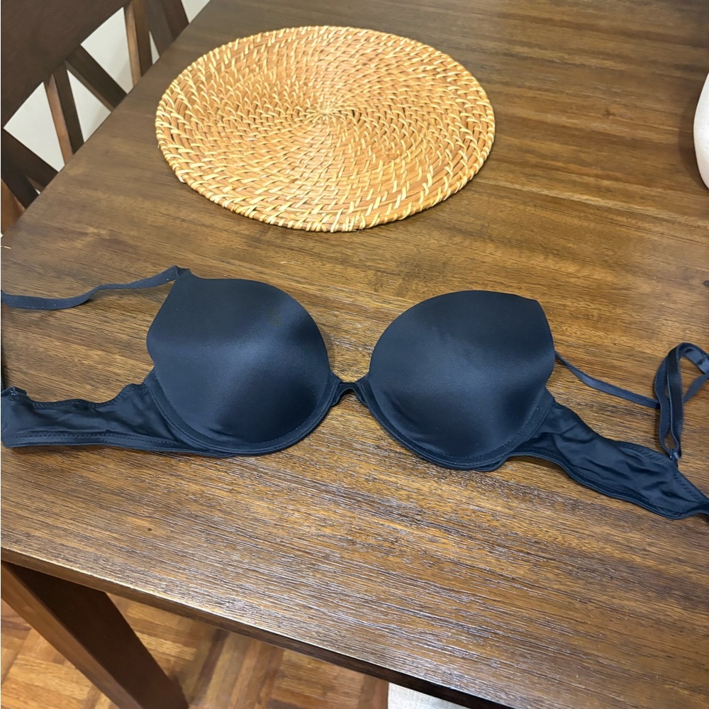 VS Pink bra